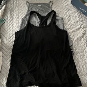 ⭐️FINAL PRICE⭐️2 Assorted Old Navy tank tops
